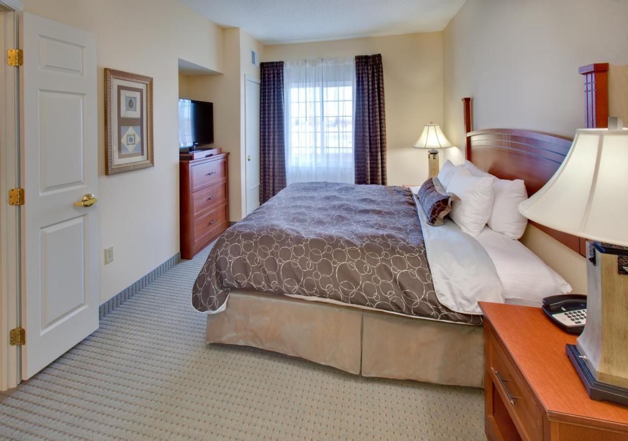 Staybridge Suites Fargo, An Ihg Hotel Room photo