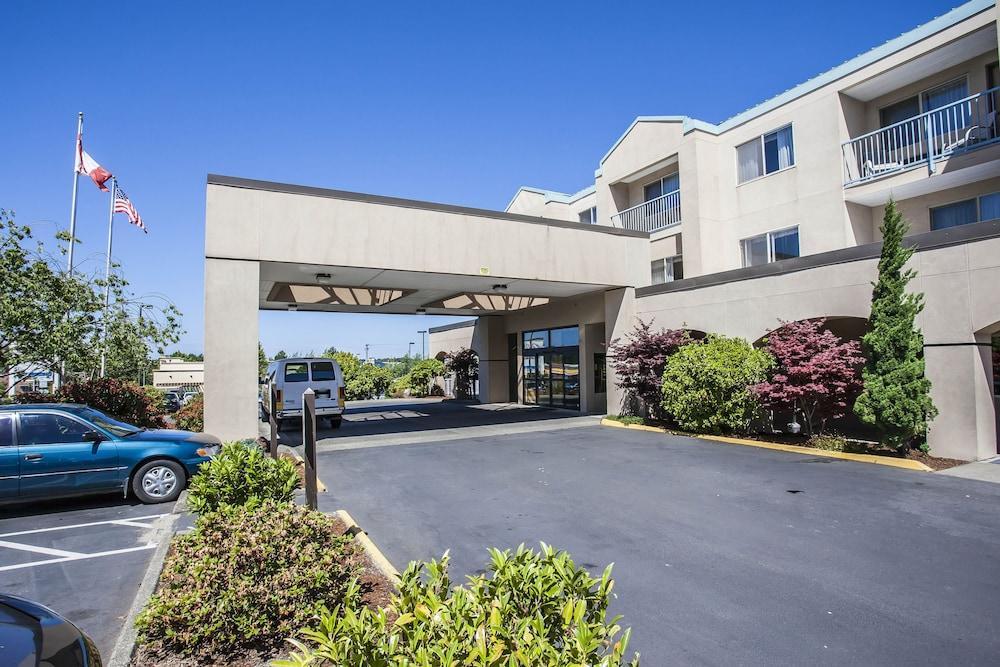 Quality Inn Grand Suites Bellingham Exterior photo