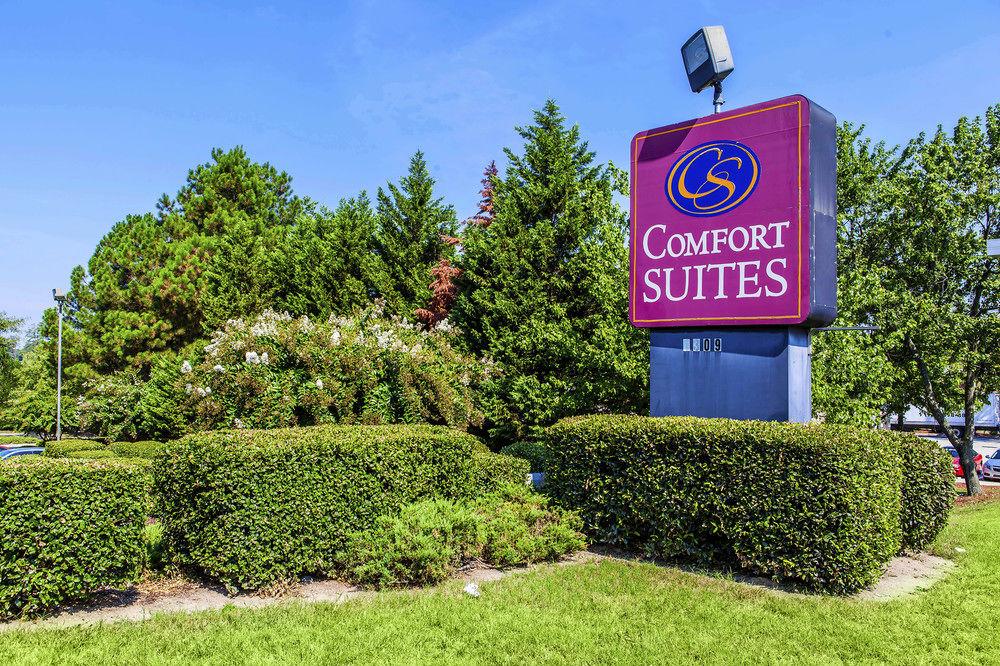 Comfort Suites Raleigh Walnut Creek Exterior photo