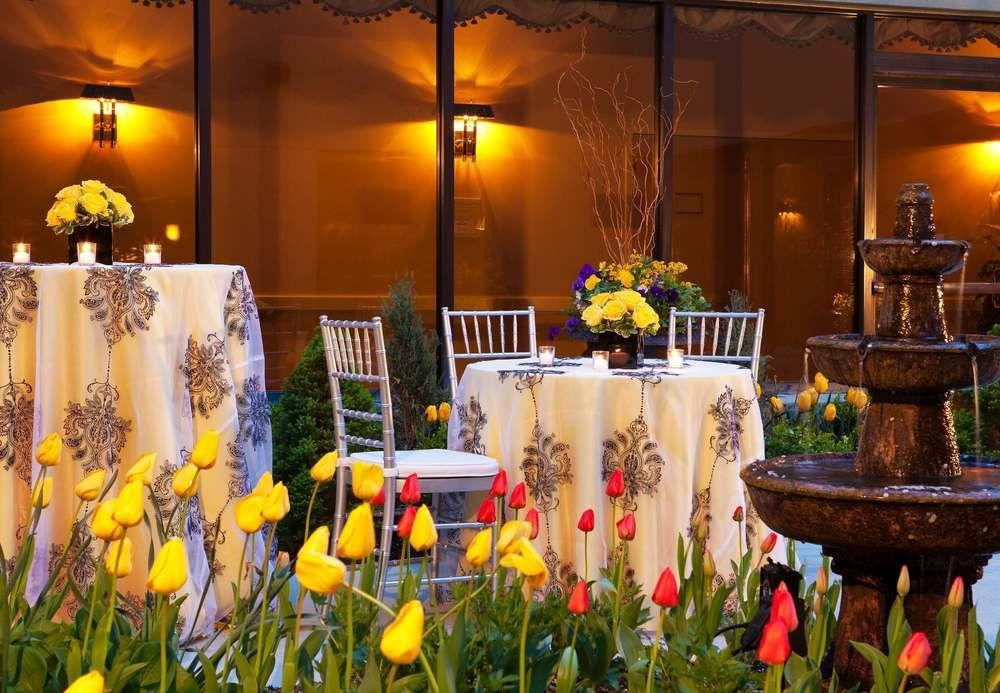 Boston Marriott Peabody Hotel Exterior photo