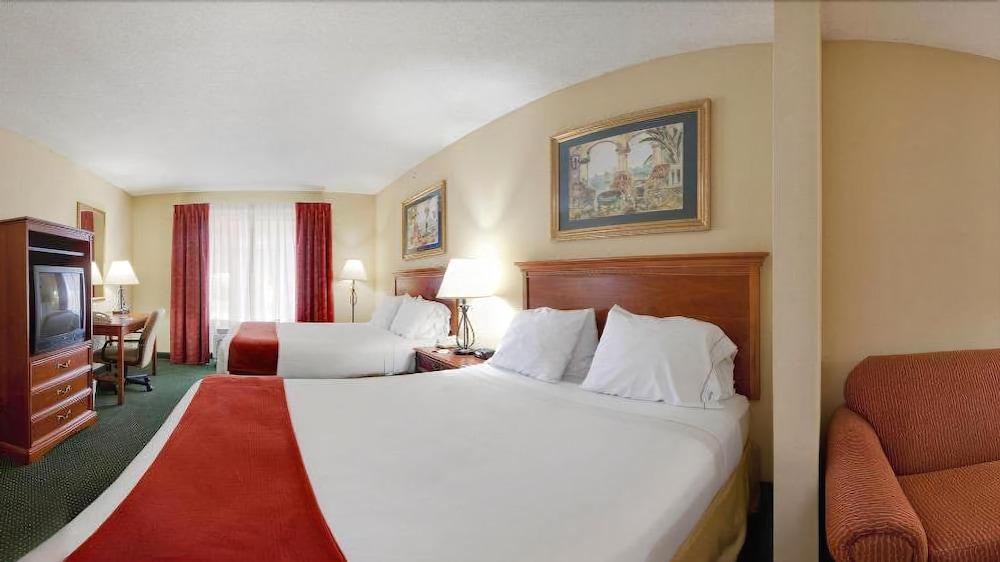 Holiday Inn Express Hotel & Suites Brooksville West, An Ihg Hotel Exterior photo