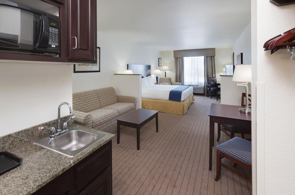Holiday Inn Express & Suites - Omaha I - 80, An Ihg Hotel Gretna Exterior photo