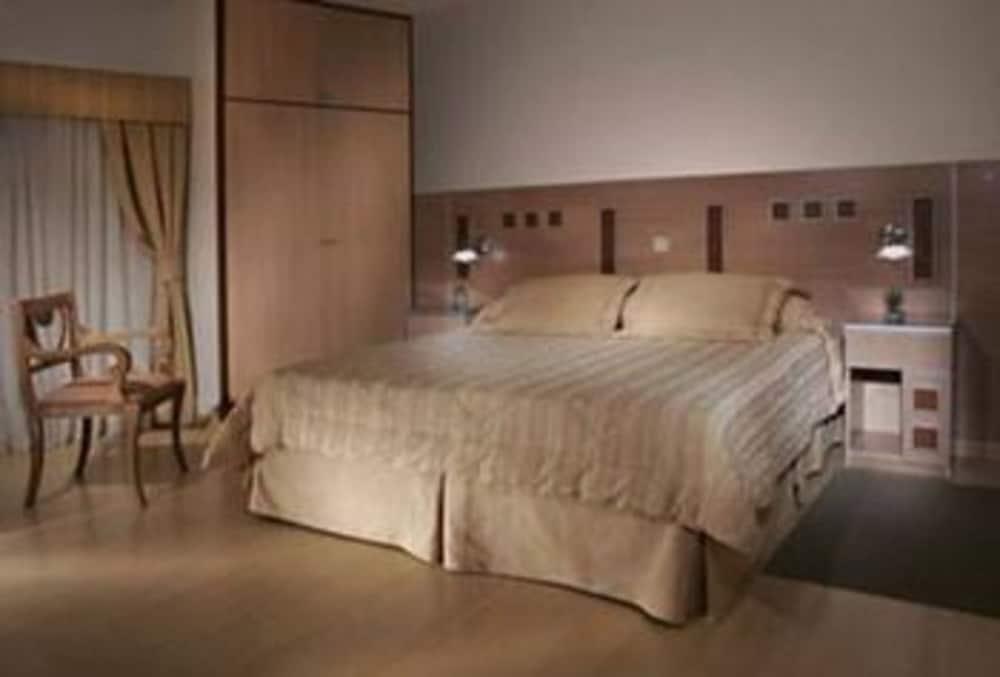 Condor Suites Apart Hotel Mendoza Room photo