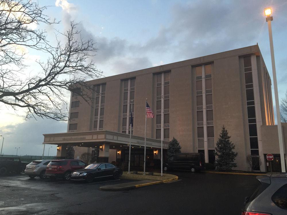 Clarion Hotel Indianapolis Exterior photo