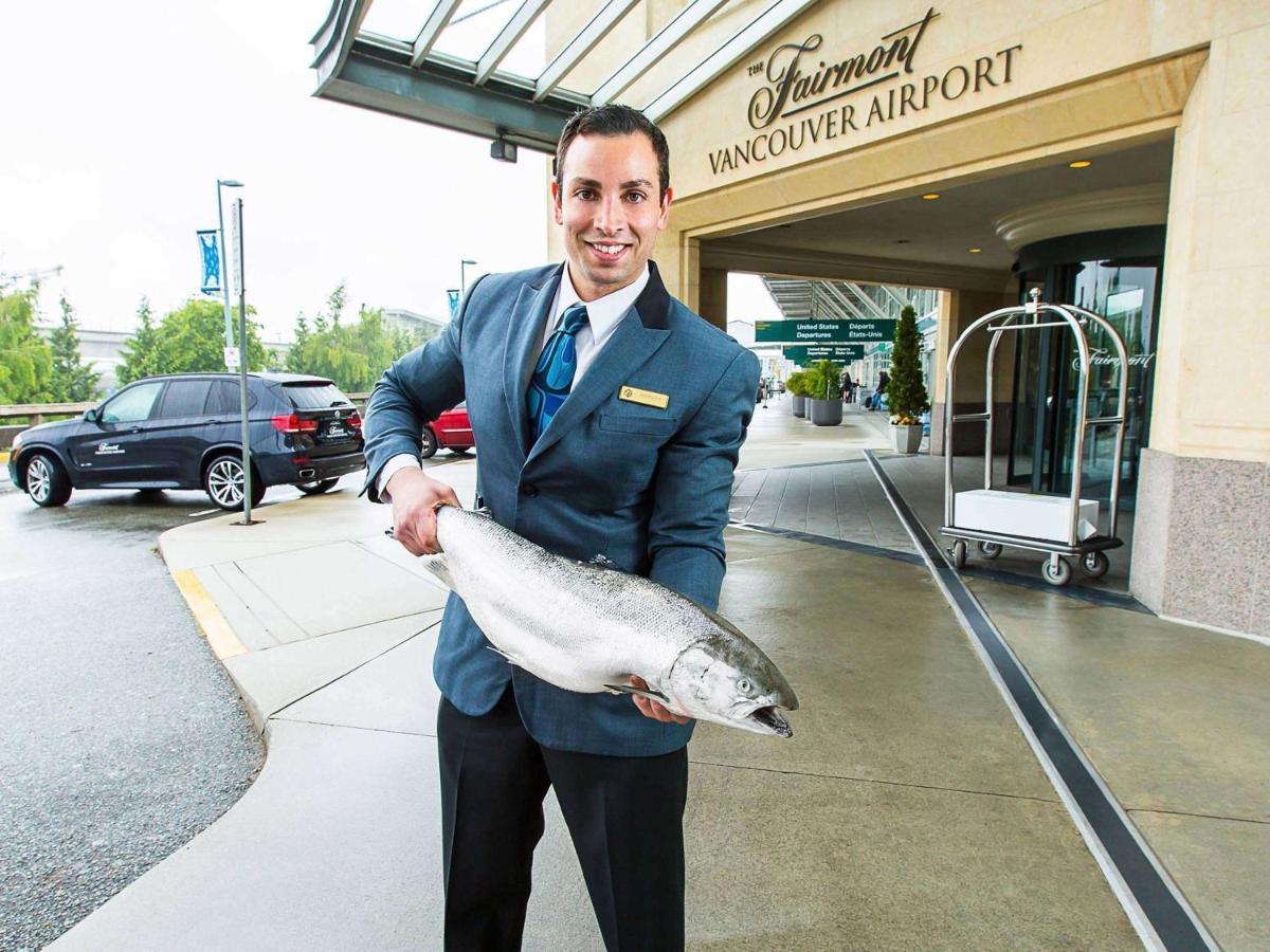 Fairmont Vancouver Airport In-Terminal Hotel Richmond Exterior photo