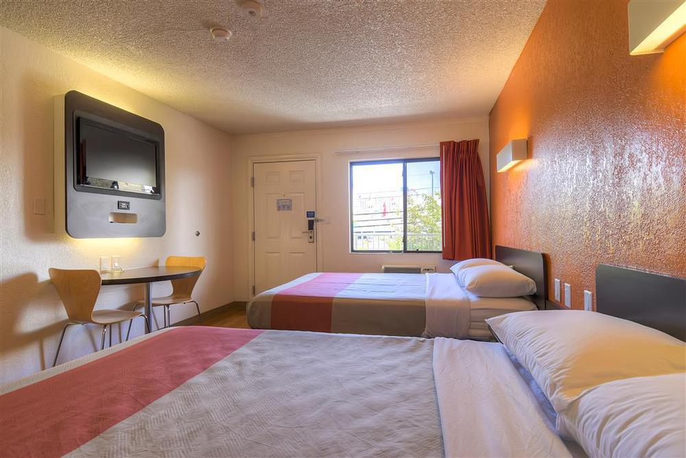 Motel 6-Las Vegas, Nv - Tropicana Room photo