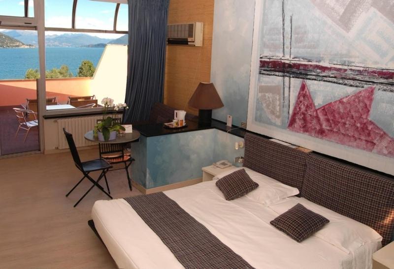 Conca Azzurra Wellness & Beauty Hotel Ranco Room photo