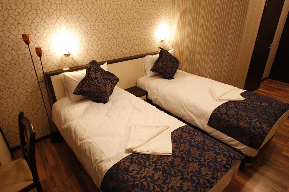 Iris Hotel Chisinau Room photo