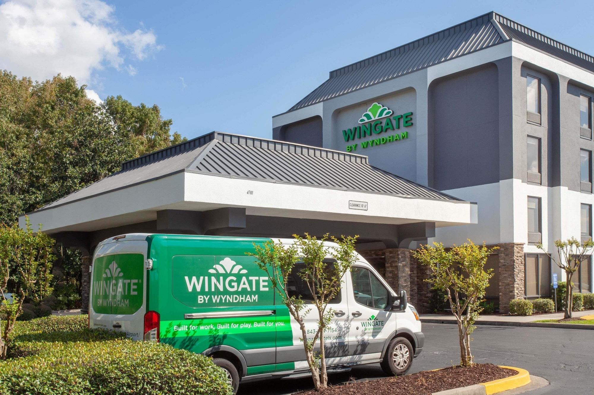 Wingate By Wyndham Charleston Coliseum Hotel Exterior photo