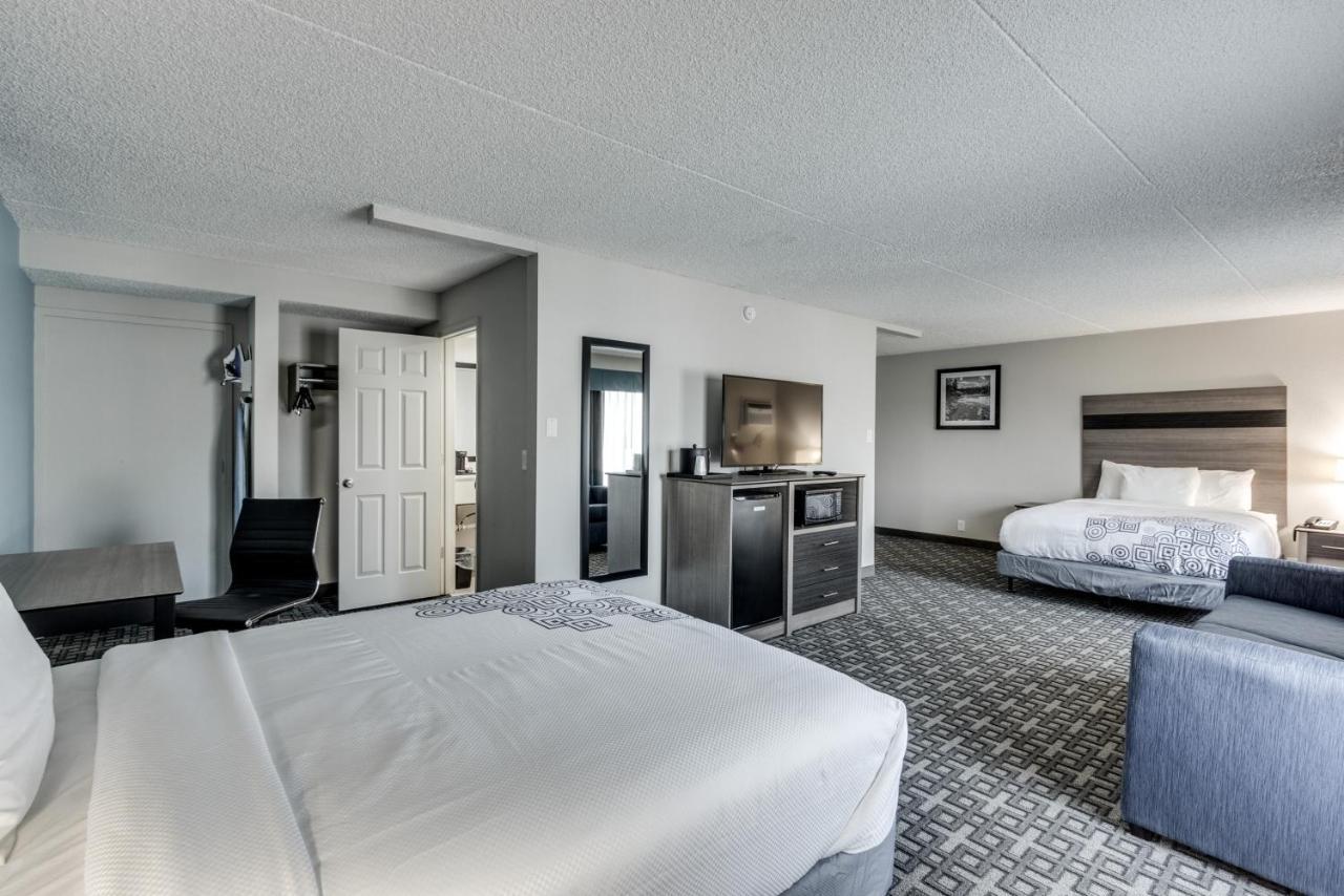 Days Inn & Suites By Wyndham Spokane Exterior photo