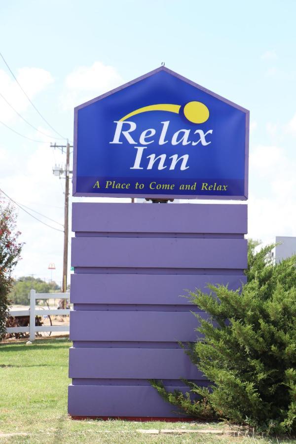 Relax Inn Mineral Wells Exterior photo