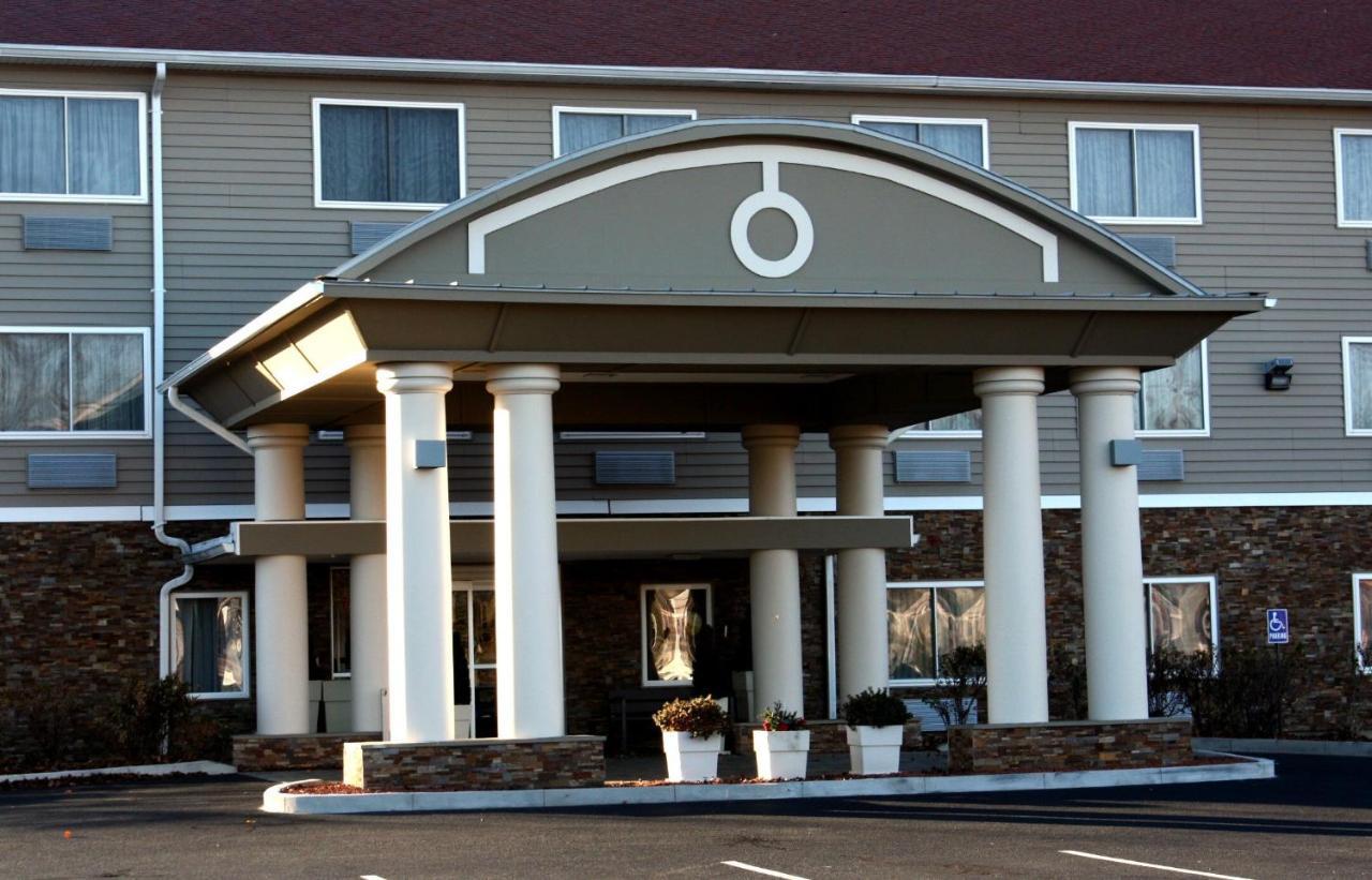 Holiday Inn Express - Ludlow - Chicopee Area, An Ihg Hotel Exterior photo