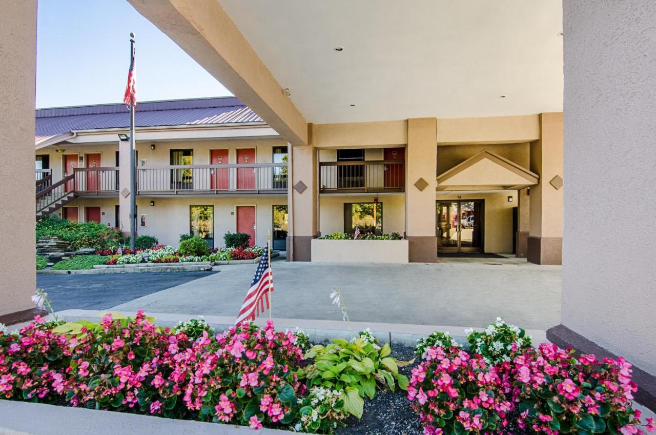 Red Roof Inn Kingsport Exterior photo