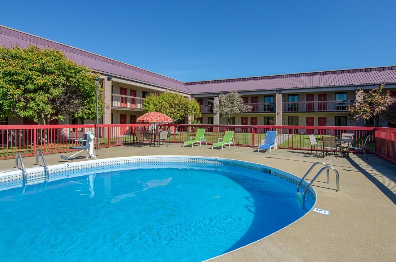 Red Roof Inn Kingsport Exterior photo