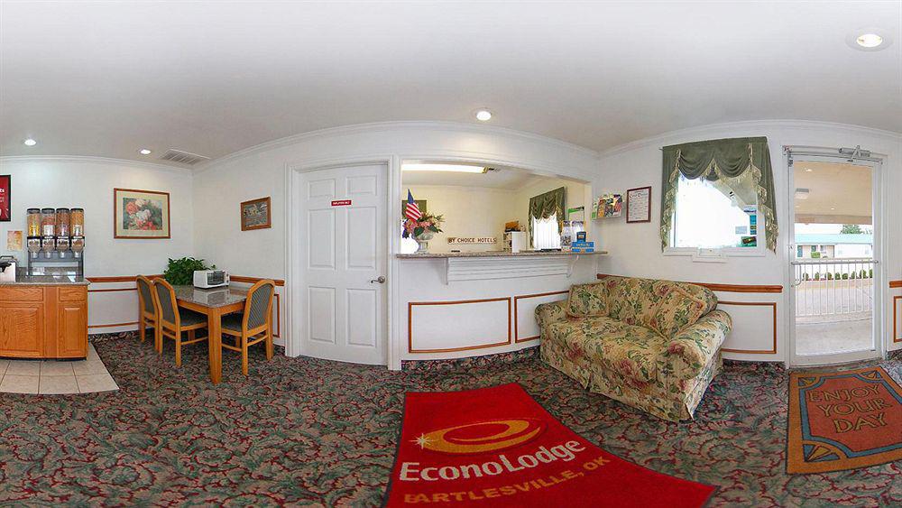 Econo Lodge Bartlesville Hwy 75 Exterior photo