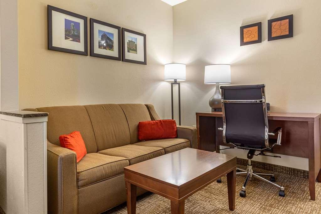 Comfort Suites Raleigh Walnut Creek Room photo