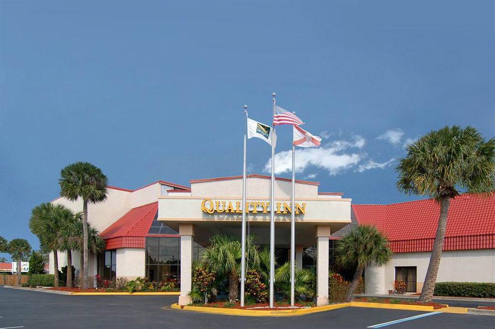 Palm Bay Hotel And Conference Center Exterior photo