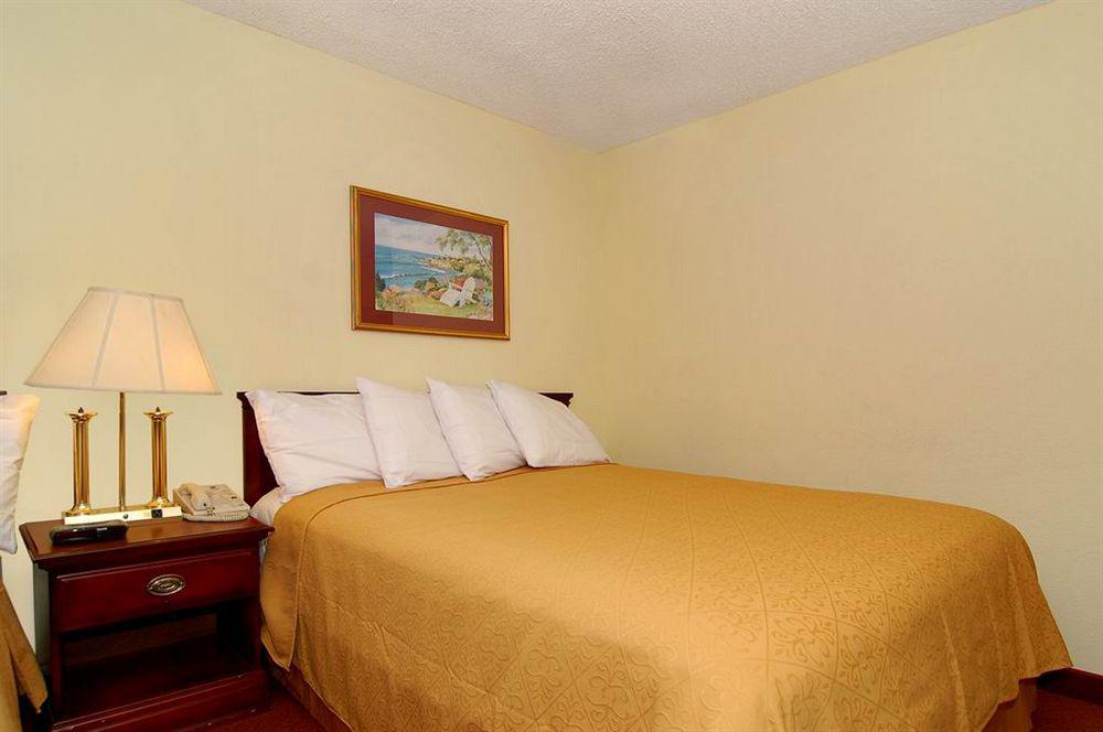 Palm Bay Hotel And Conference Center Room photo