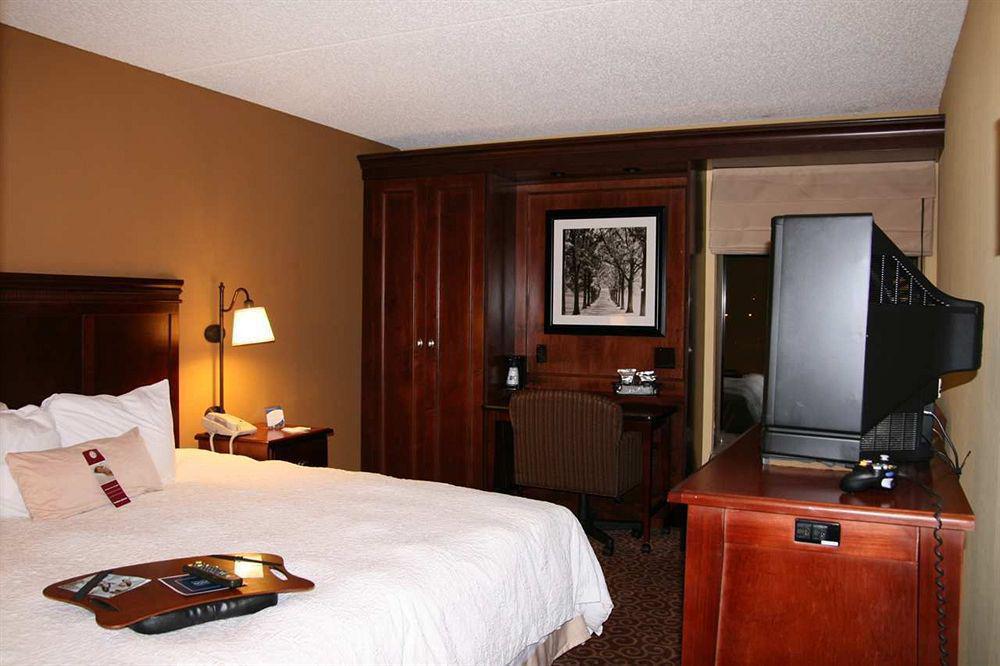 Holiday Inn Express Voorhees/ Mt. Laurel, An Ihg Hotel Room photo