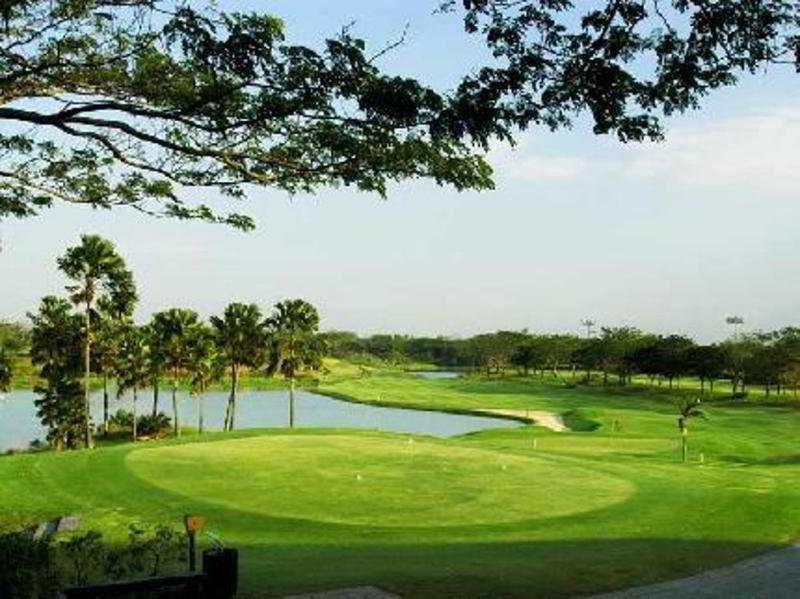 Ciputra Golf, Club & Hotel Surabaya Facilities photo