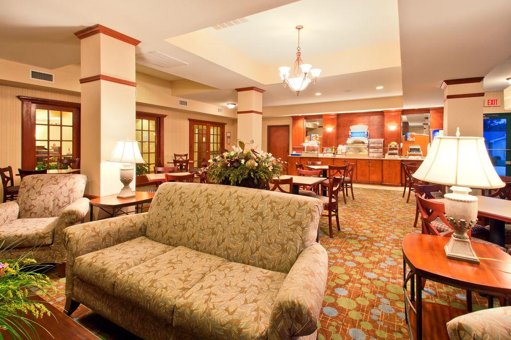 Holiday Inn Express & Suites - Enterprise, An Ihg Hotel Exterior photo