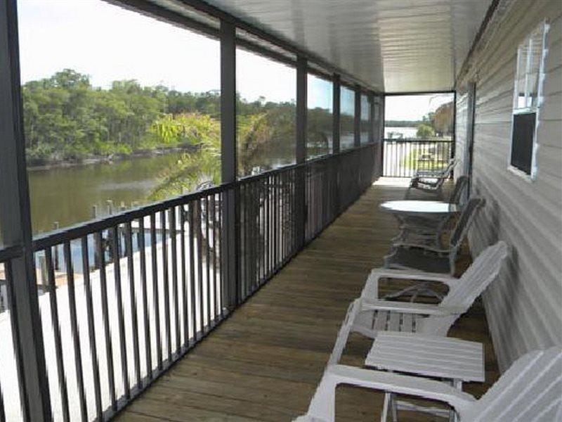 Glades Haven Cozy Cabins Hotel Everglades City Exterior photo