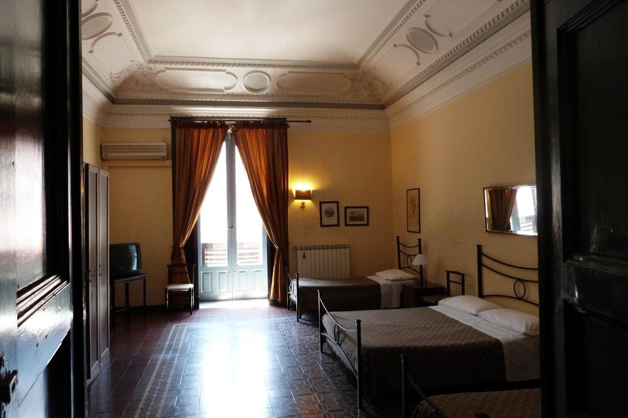 Hotel Etnea 316 Catania Room photo