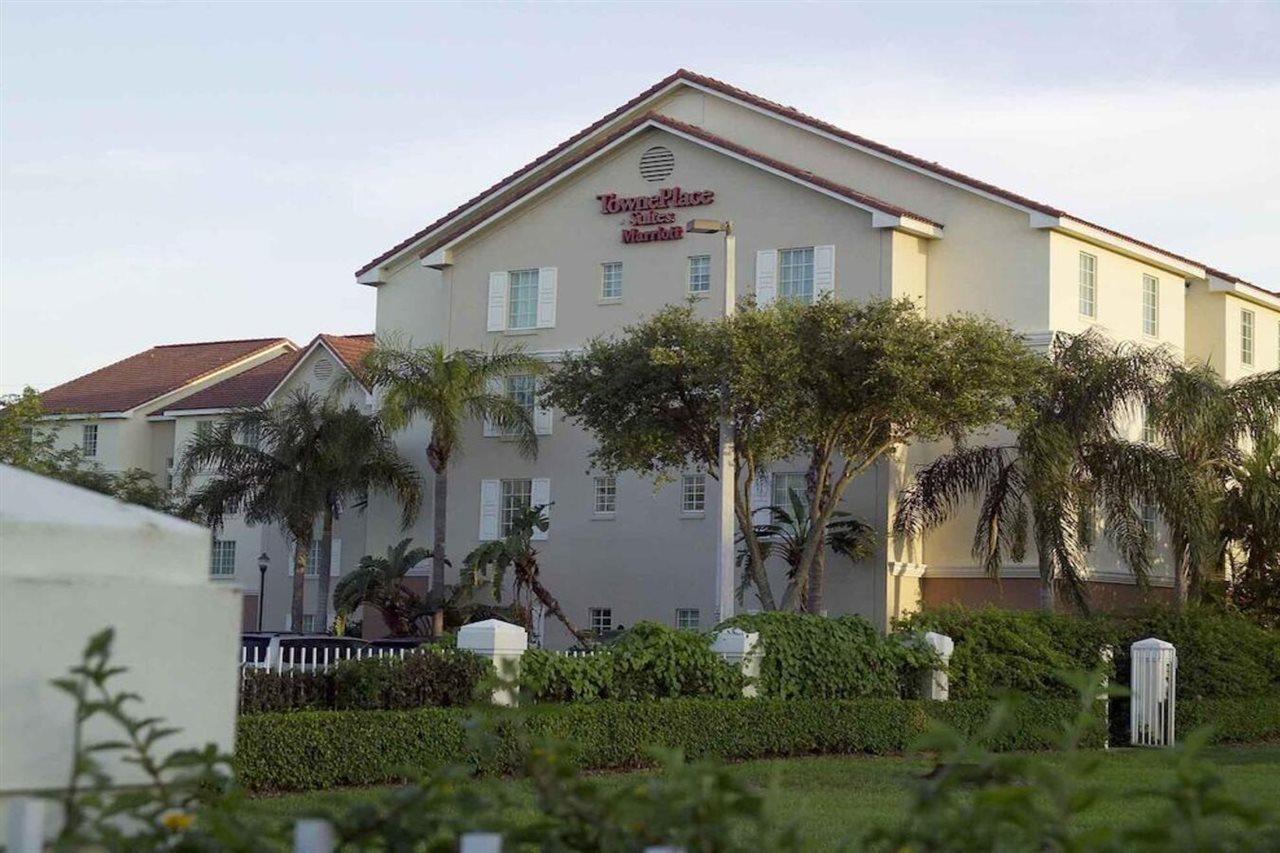 Towneplace Suites Boca Raton Exterior photo