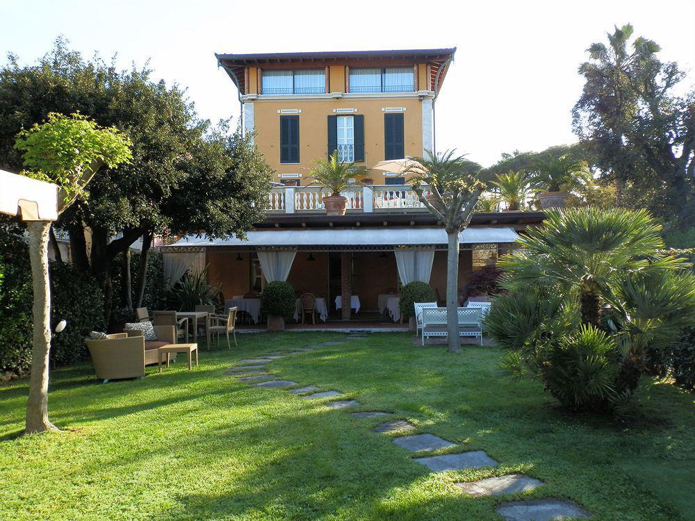 Hotel Regina Forte dei Marmi Exterior photo