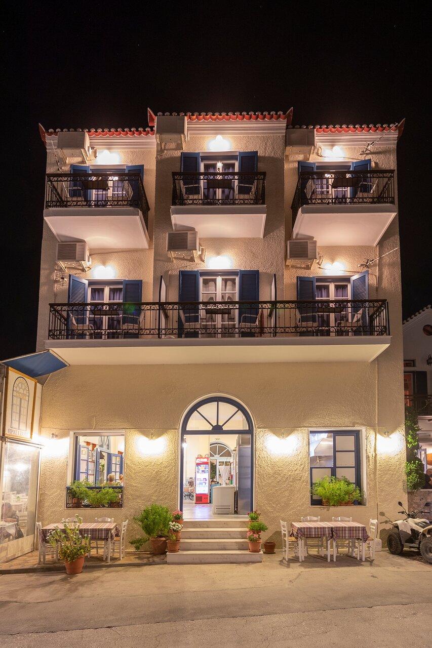 Stelios Hotel Spetses Town Exterior photo