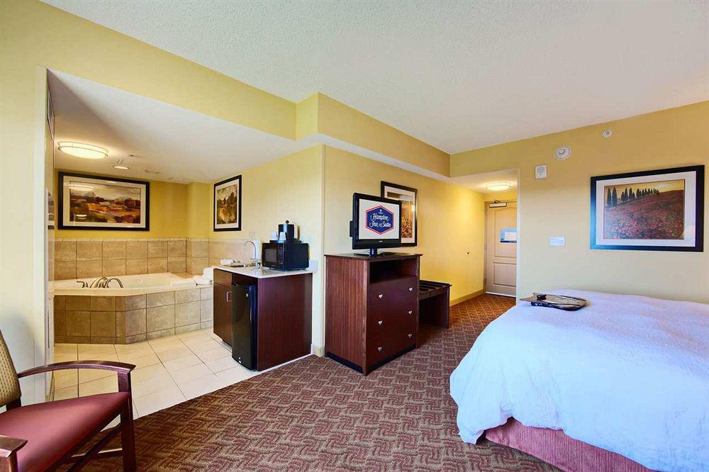 Hampton Inn & Suites Oklahoma City-Bricktown Room photo