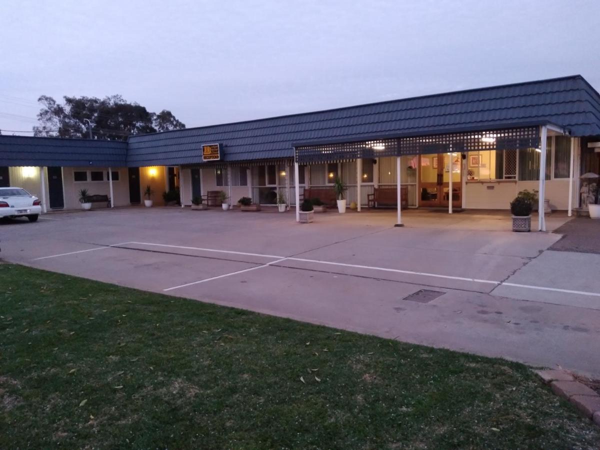 City Park Motel And Apartments Wagga Wagga Exterior photo