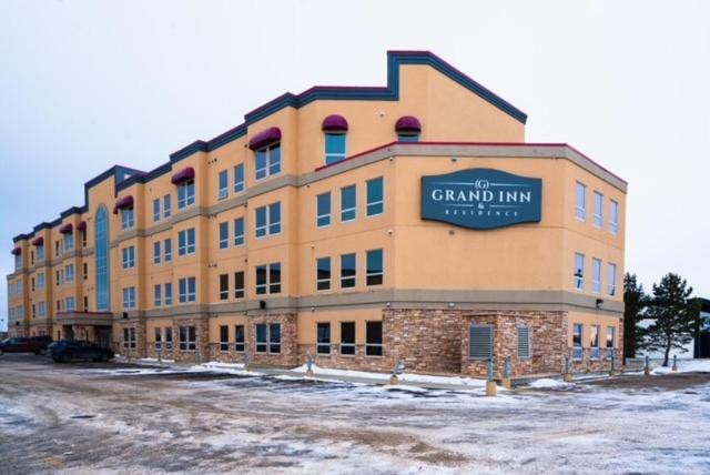 Grand Inn & Residence- Grande Prairie Exterior photo