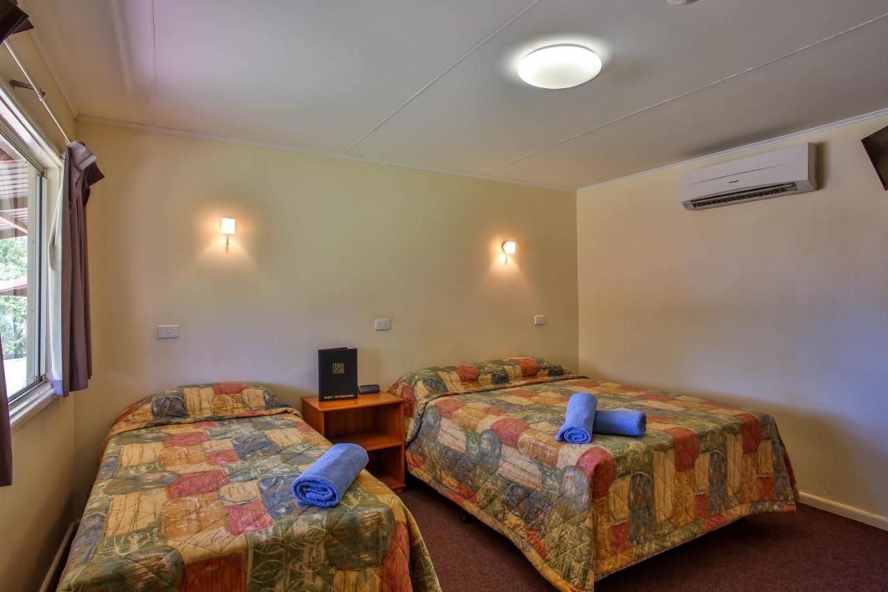 Kimberley Hotel Halls Creek Exterior photo