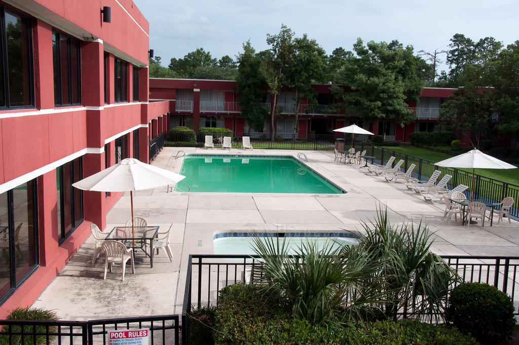 Magnuson Grand Hotel And Conference Center Hammond Exterior photo