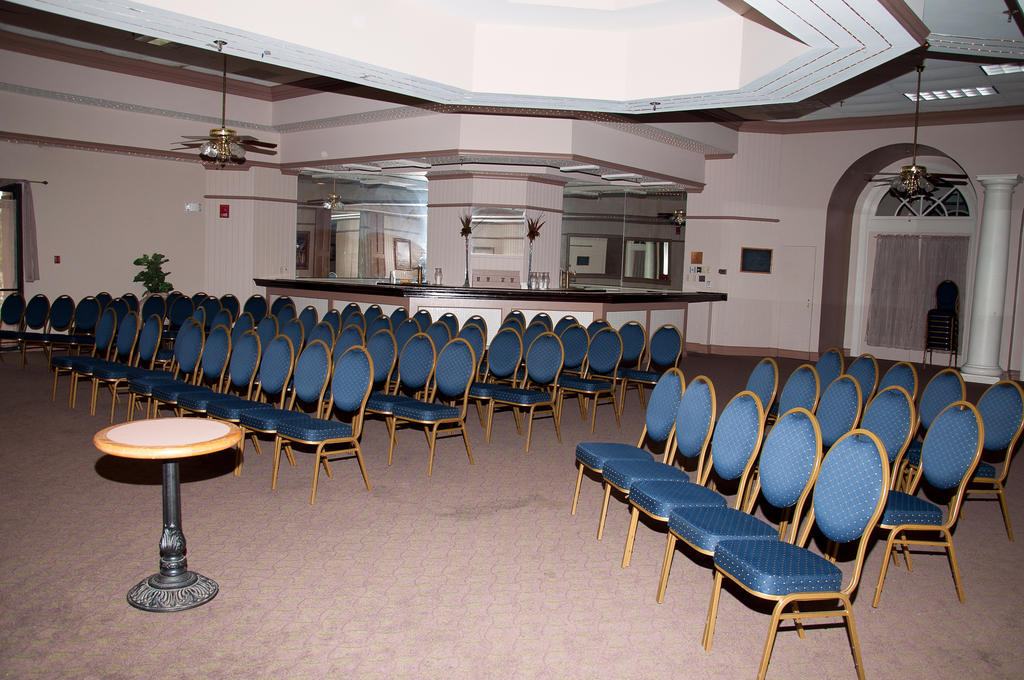 Magnuson Grand Hotel And Conference Center Hammond Exterior photo