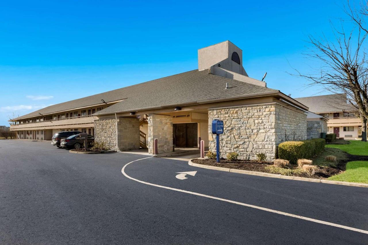 Rodeway Inn Columbus Exterior photo