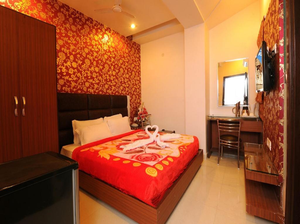 Hotel Pearl Inn & Suites Amritsar Room photo