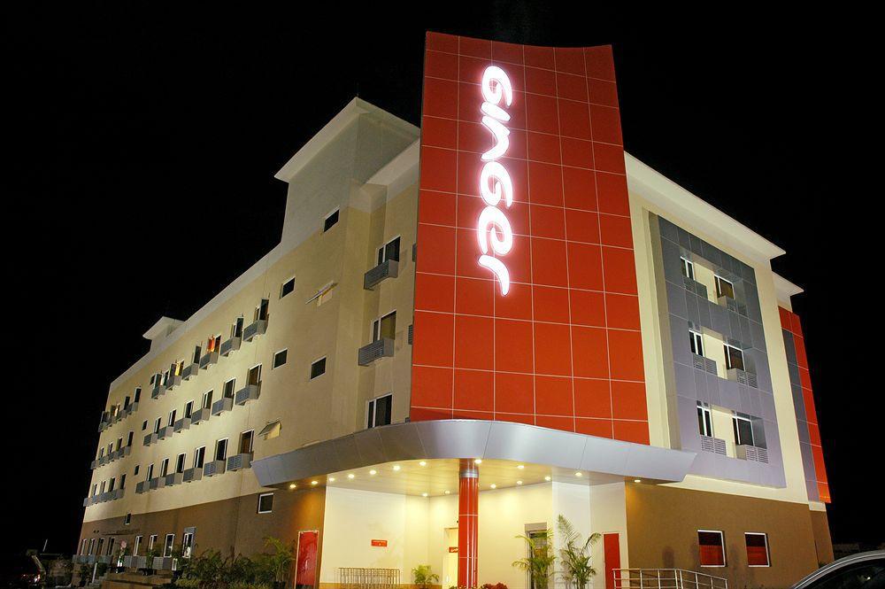 Ginger Ahmedabad Vastrapur Hotel Exterior photo