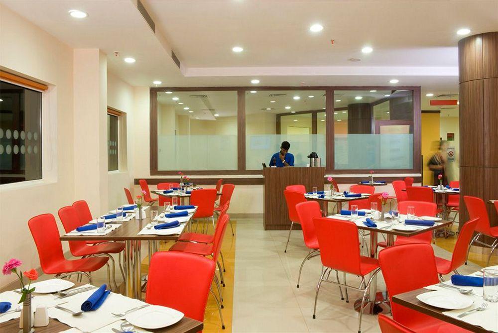 Ginger Ahmedabad Vastrapur Hotel Exterior photo