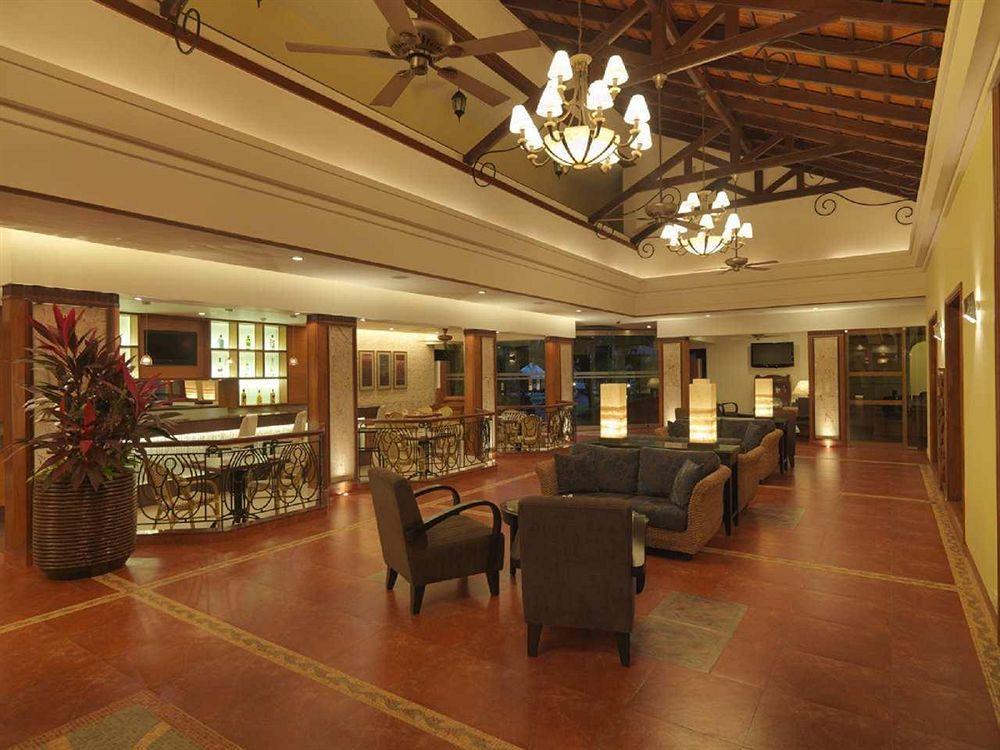 Doubletree By Hilton Hotel Goa - Arpora - Baga Interior photo