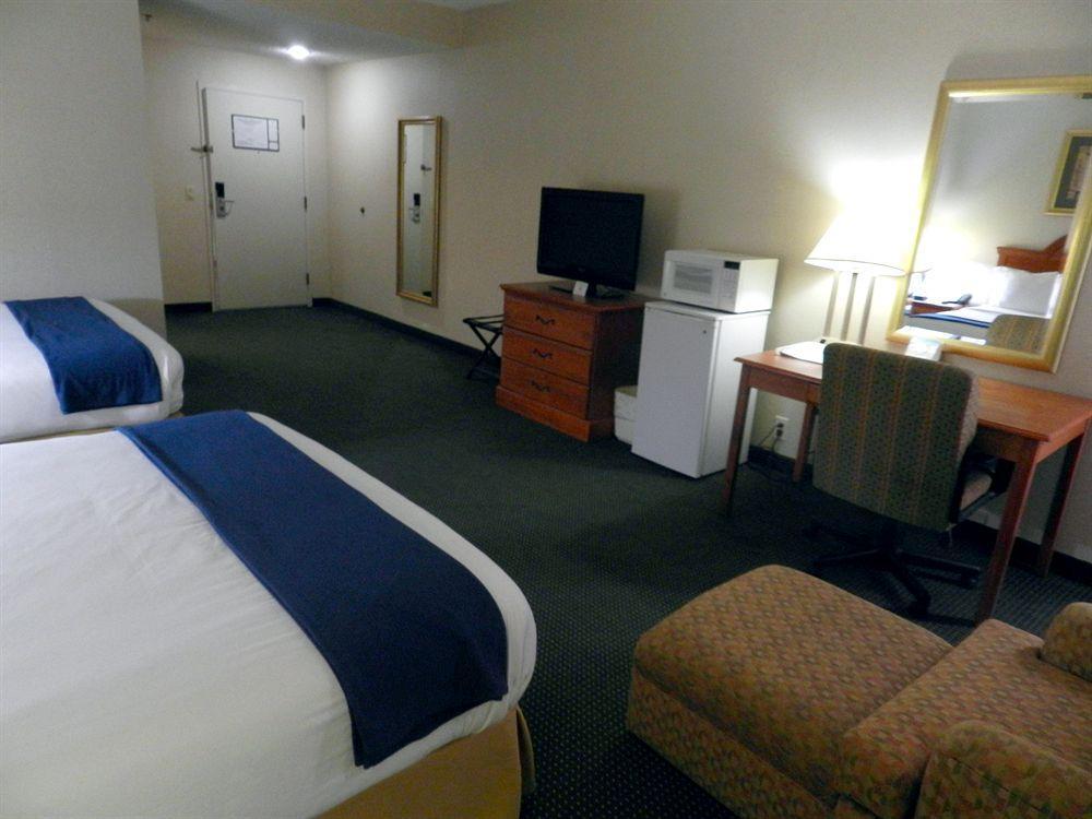 Holiday Inn Express Anderson I-85 - Exit 27- Highway 81, An Ihg Hotel Room photo