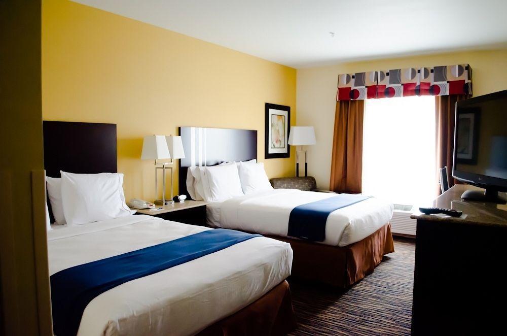 Holiday Inn Express & Suites Denver North - Thornton, An Ihg Hotel Exterior photo