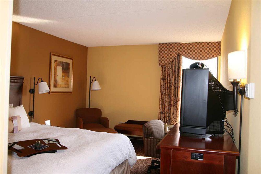 Holiday Inn Express Voorhees/ Mt. Laurel, An Ihg Hotel Room photo