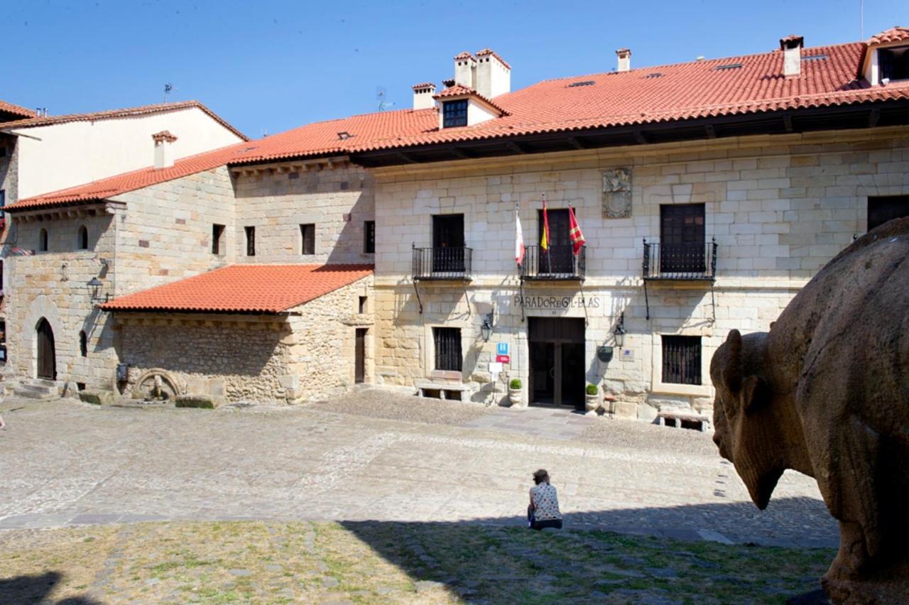 Parador De Santillana Gil Blas Santillana del Mar Exterior photo