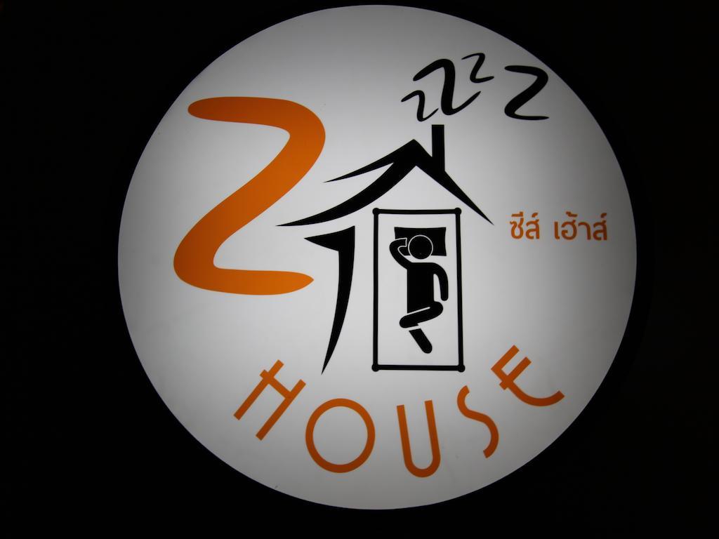 Zzhouse Hotel Chiang Mai Exterior photo