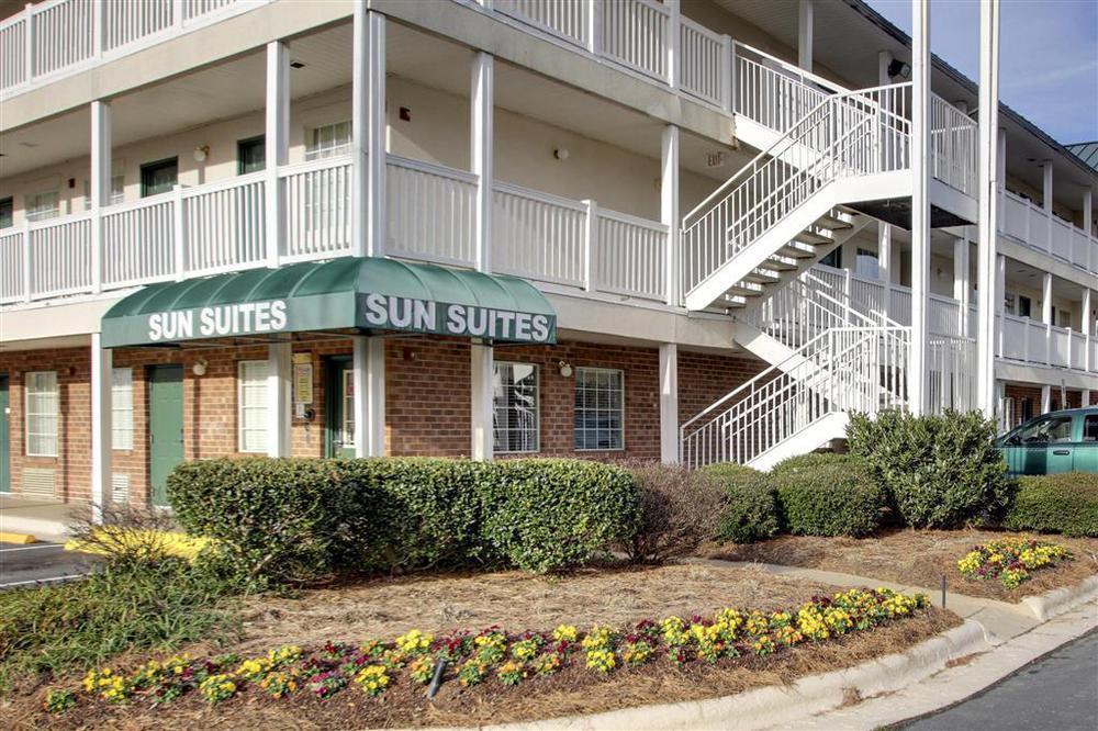 Intown Suites Extended Stay Charlotte Nc -East Independence Exterior photo