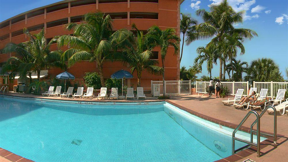 Nassau Palm Hotel Exterior photo