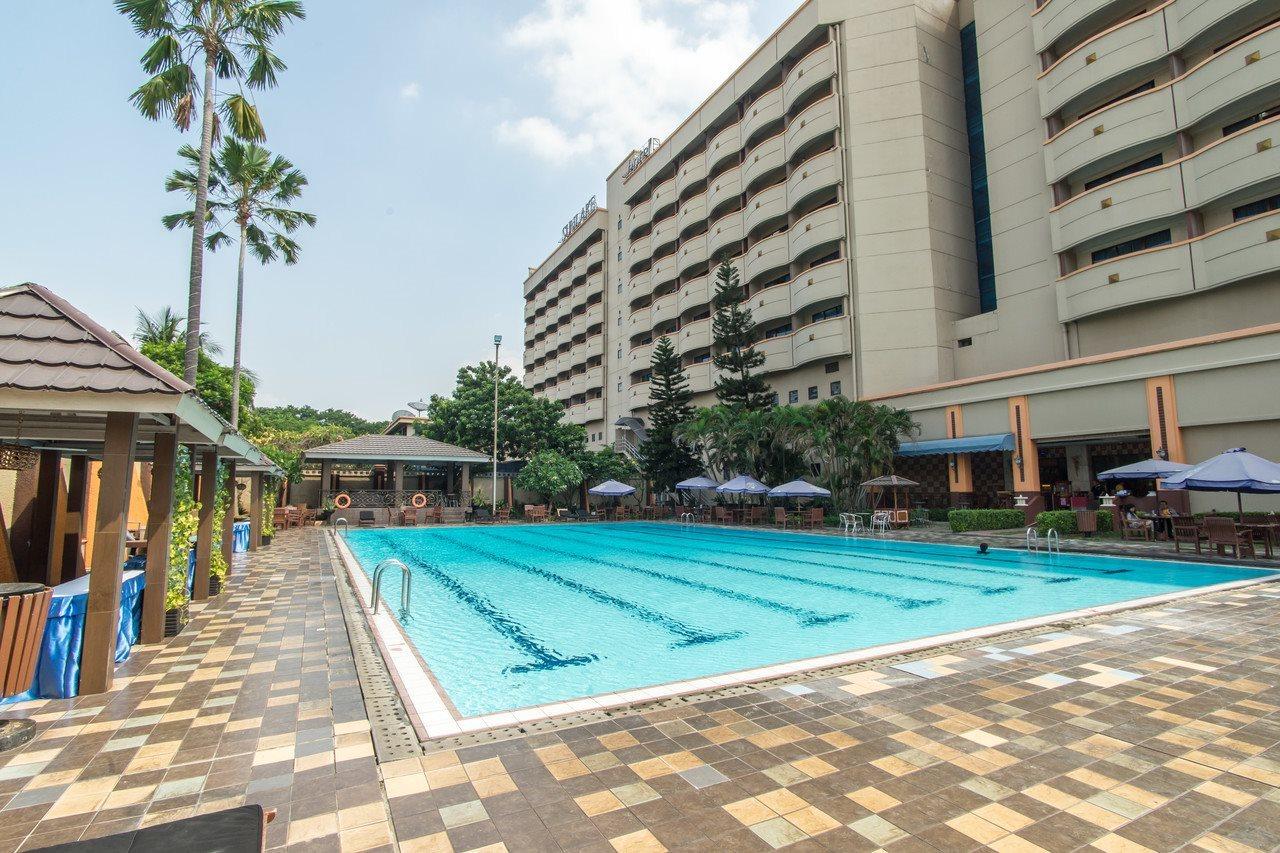 Sunlake Waterfront Resort & Convention Jakarta Exterior photo