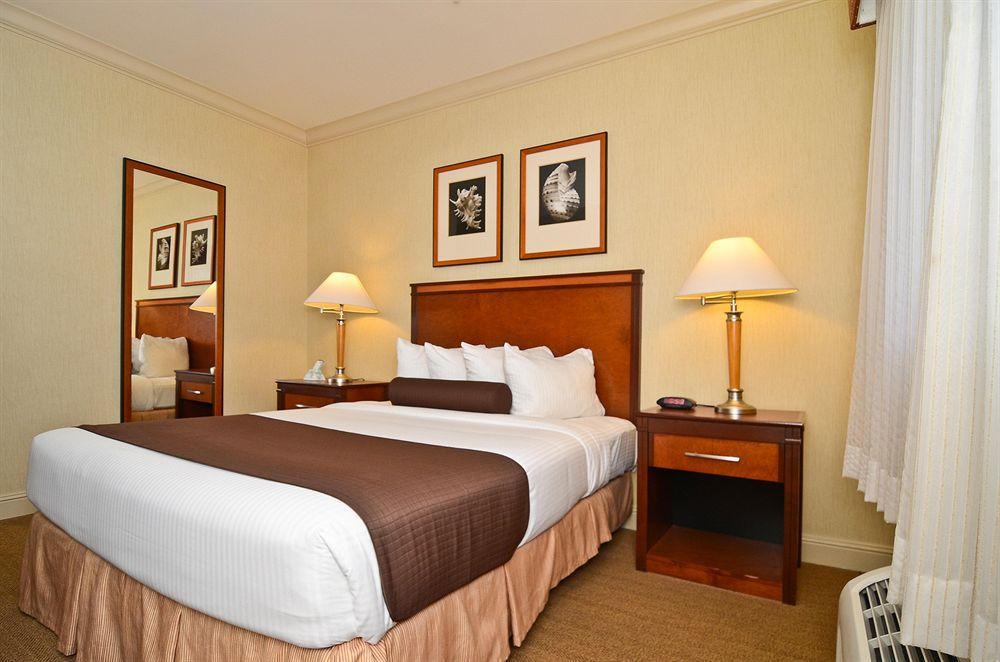 Best Western Plus All Suites Inn Santa Cruz Room photo